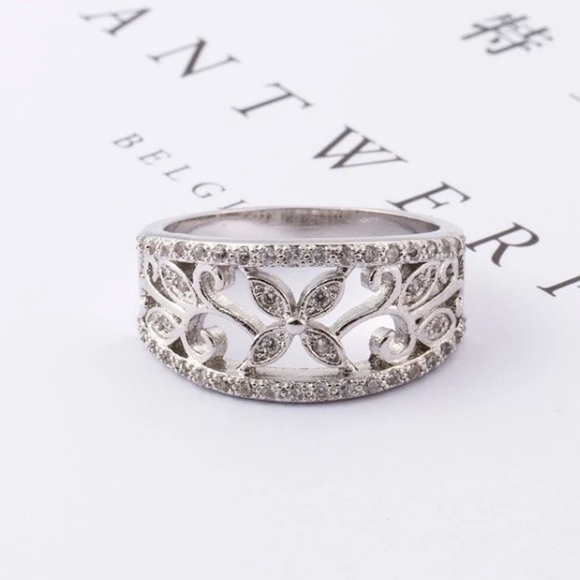 New White Sapphire Diamond Sterling Silver Ring - Picture 2 of 4